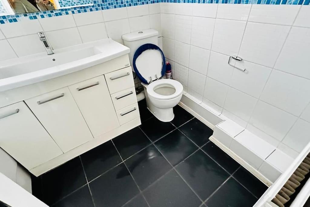 3 Bed House East London Home Ngoại thất bức ảnh