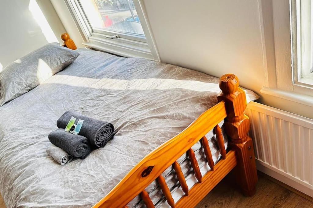 3 Bed House East London Home Ngoại thất bức ảnh