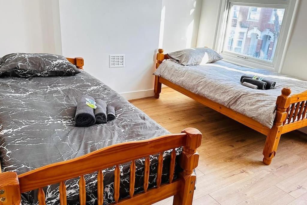 3 Bed House East London Home Ngoại thất bức ảnh