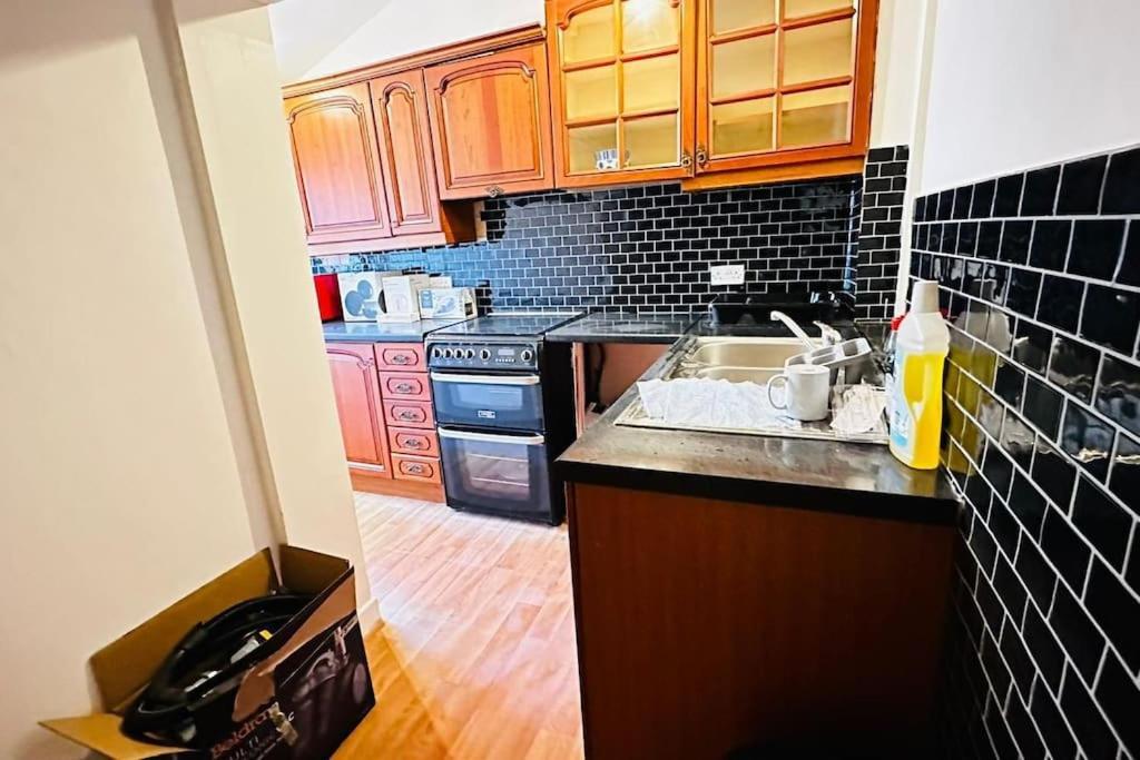 3 Bed House East London Home Ngoại thất bức ảnh